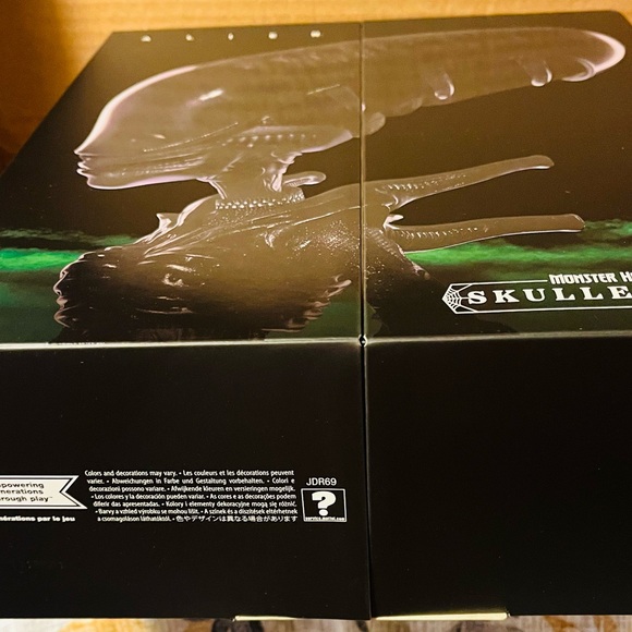 Monster high Skullector Alien Doll - Picture 6 of 6